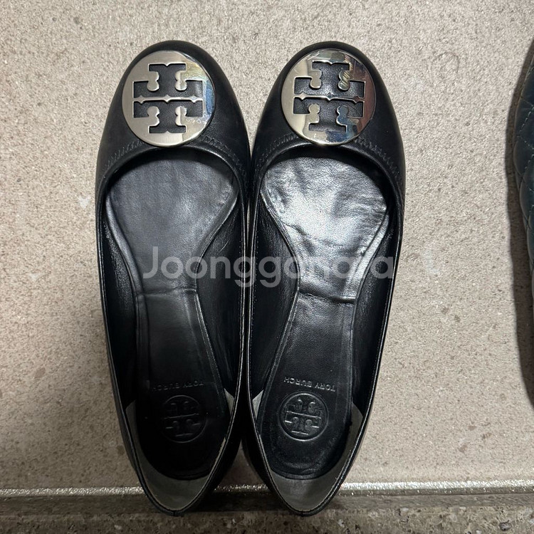 토리버치 정품 플랫슈즈 블랙 260mm--0
