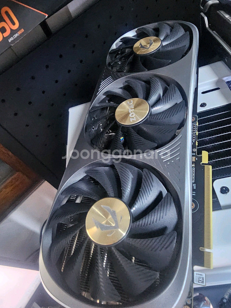 zotac rtx 4070 ti trinity--3