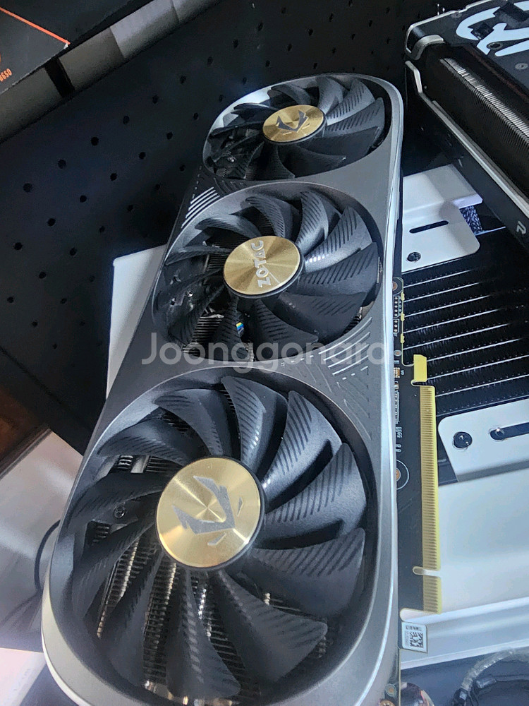zotac rtx 4070 ti trinity--4