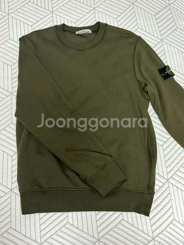 스톤아일랜드 맨투맨 L--0
