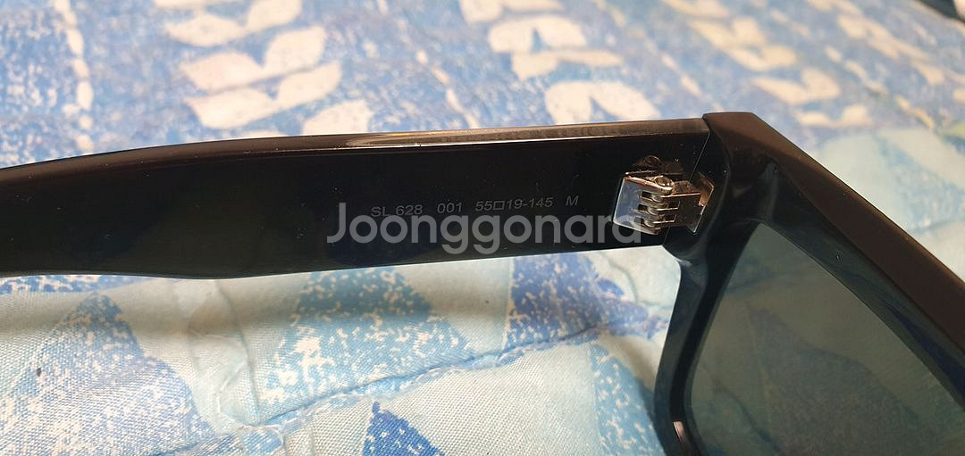 23FW 생로랑 블랙 선글라스 SL 628 001--5
