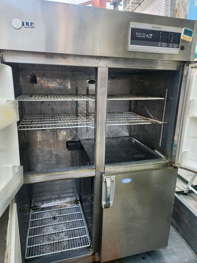 45박스 업소용 4도어 냉장고 3냉장 1냉동 이미지