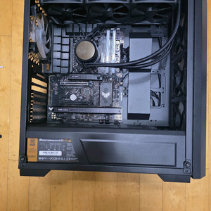 7800x3d 본체 팝니다