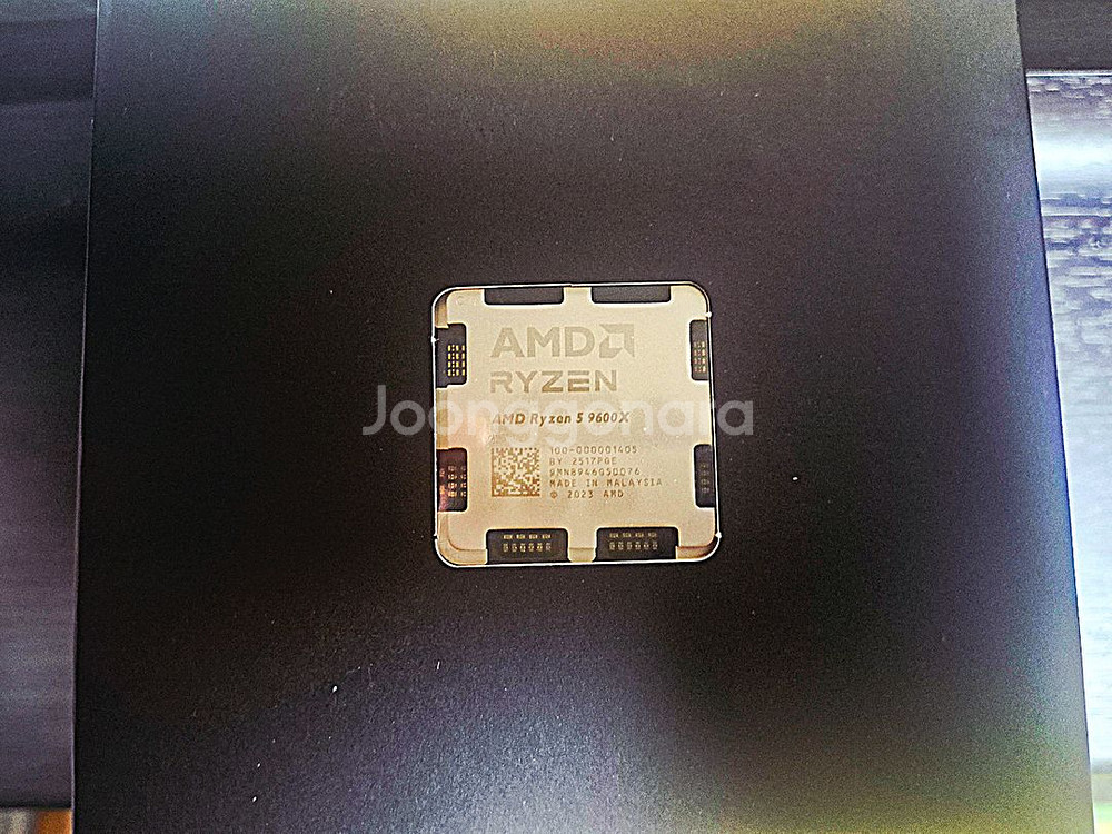 AMD 라이젠 미개봉 9600X 멀티팩 국내정품 팝니다--1