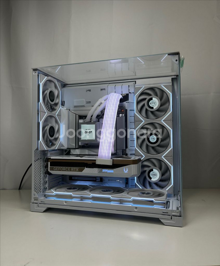 9800X3D 리안리 풀셋 BTF 반본체--0