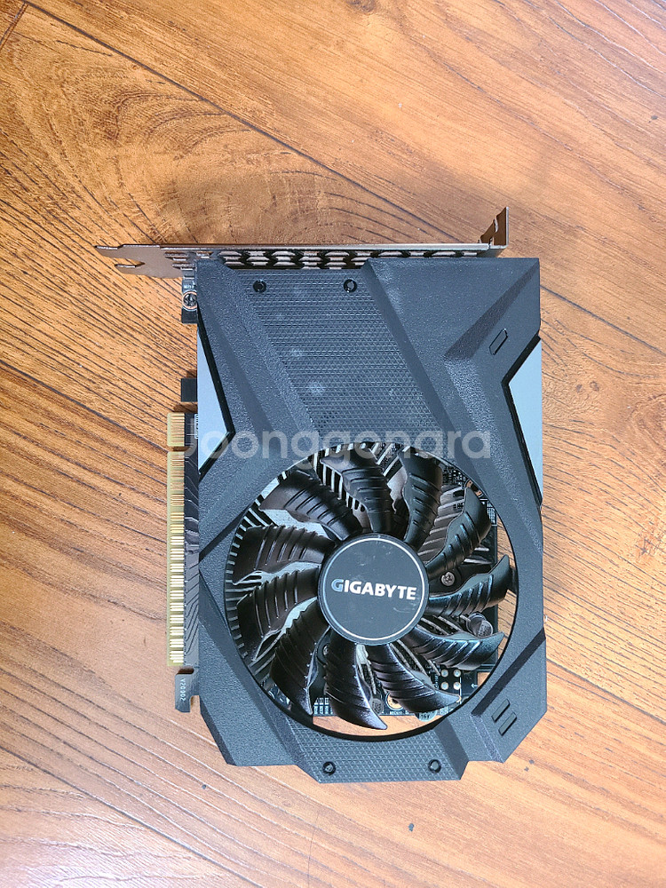 기가바이트 gtx1650 oc 4gb--0