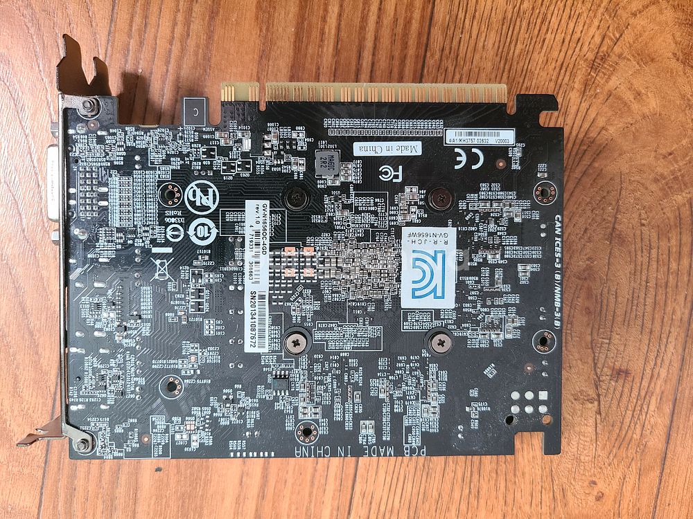 기가바이트 gtx1650 oc 4gb--1
