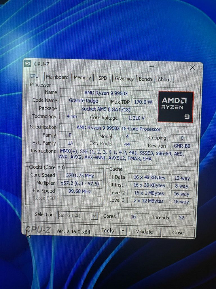 [고사양 PC] 9950X + RTX 5070 Ti--1