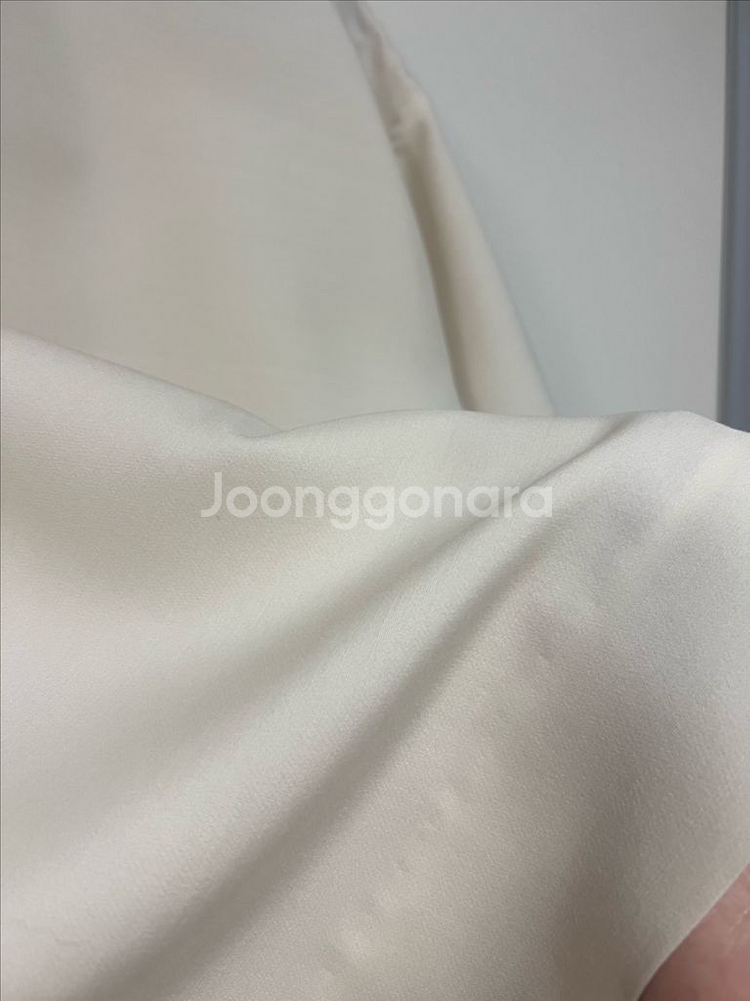 몽또또 울 실크 블라우스 셔링 소매 라운드넥 올드머니룩--7