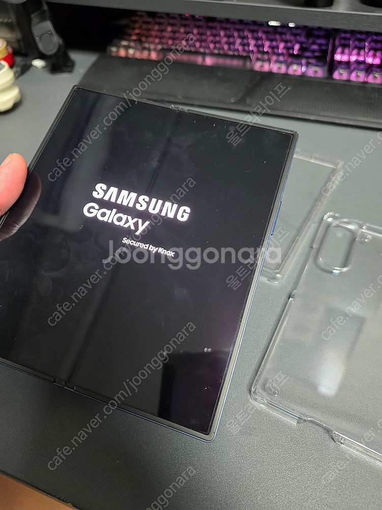 대구)갤럭시 폴드6 256g 네이비 80만원 판매합니다--1