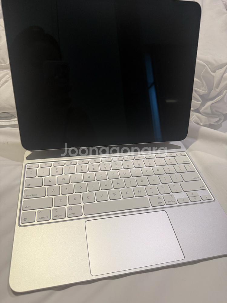 아이패드프로 13 m4 256gb +매직키보드--1