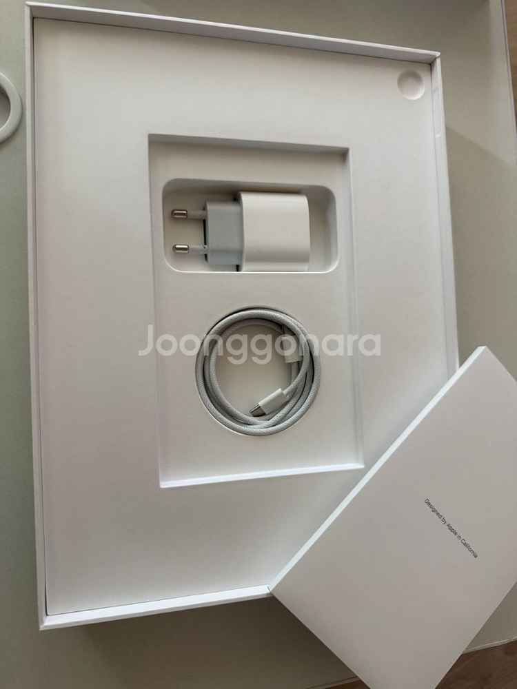 iPad Air 13 (M2) 스페이스 그레이 128G--3
