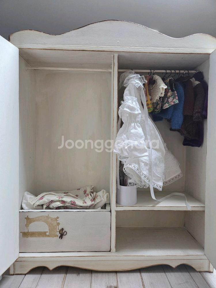 대형 인형 옷장 가구--1