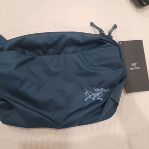 아크터릭스 헬리아드6 나이트스케이프 컬러