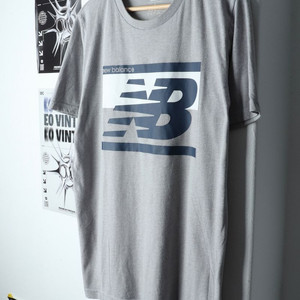 (L-XL) 뉴발란스 반팔 티셔츠 그레이 올드스쿨