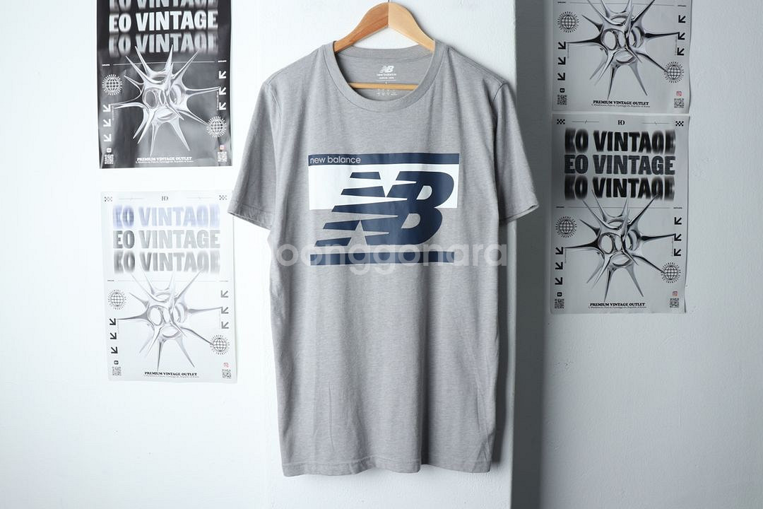 (L-XL) 뉴발란스 반팔 티셔츠 그레이 올드스쿨--1