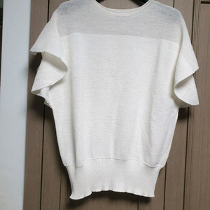 마인 화이트 반팔 니트