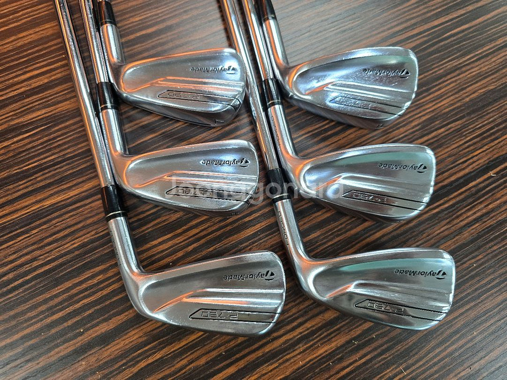 테일러메이드 P-790 아이언 세트--1