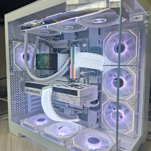 라이젠7 9800X3D RTX5080 화이트 감성본체