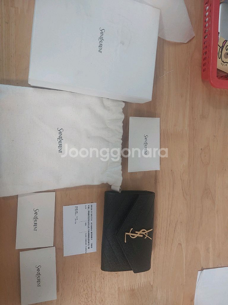 입생로랑 마틀라세 여자반지갑(새상품)--0