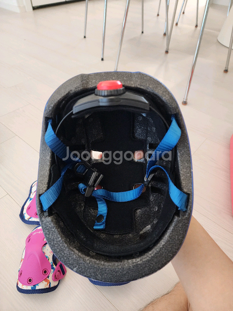 마이크로 헬멧이랑무릎,팔꿈치보호대세트--5