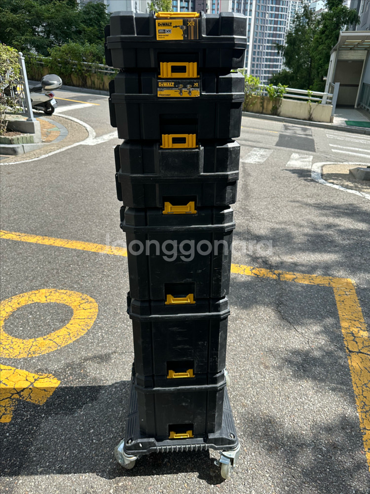 디월트 티스텍 공구박스 판매합니다--7