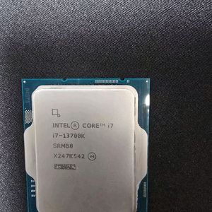 I7 13700K 정품 팝니다.
