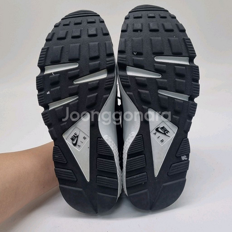 나이키 허라취 런 여성운동화 실사이즈230--2