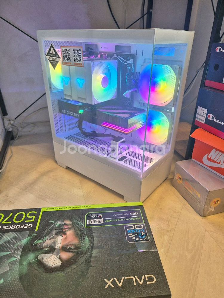 7800X3D RTX5070 영상편집 게이밍 본체 화이--0
