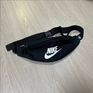 나이키 헤리티지 힙색