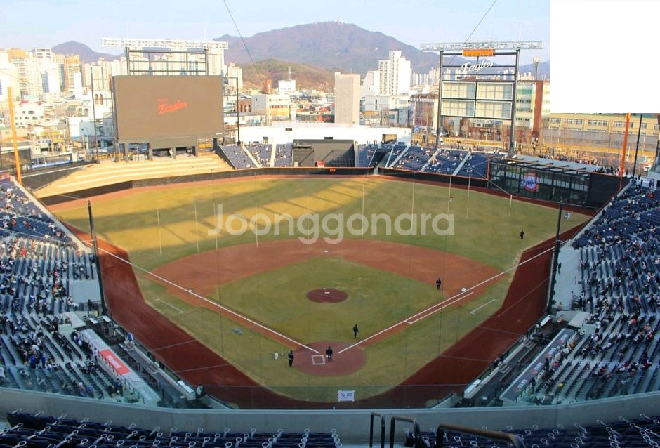 8월29일 금요일 한화이글스 삼성 내야지정석B--1