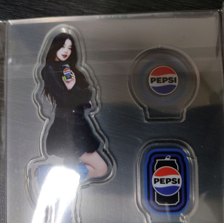 아이브 장원영 리즈 아크릴--1