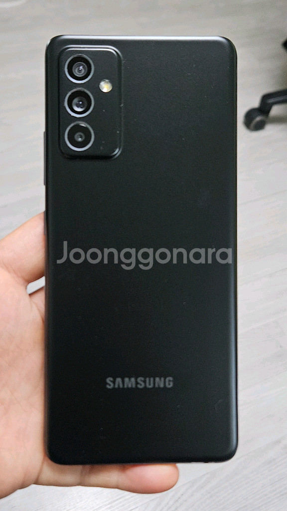 갤럭시 퀀텀2 블랙 128GB 싸게 팝니다.--1