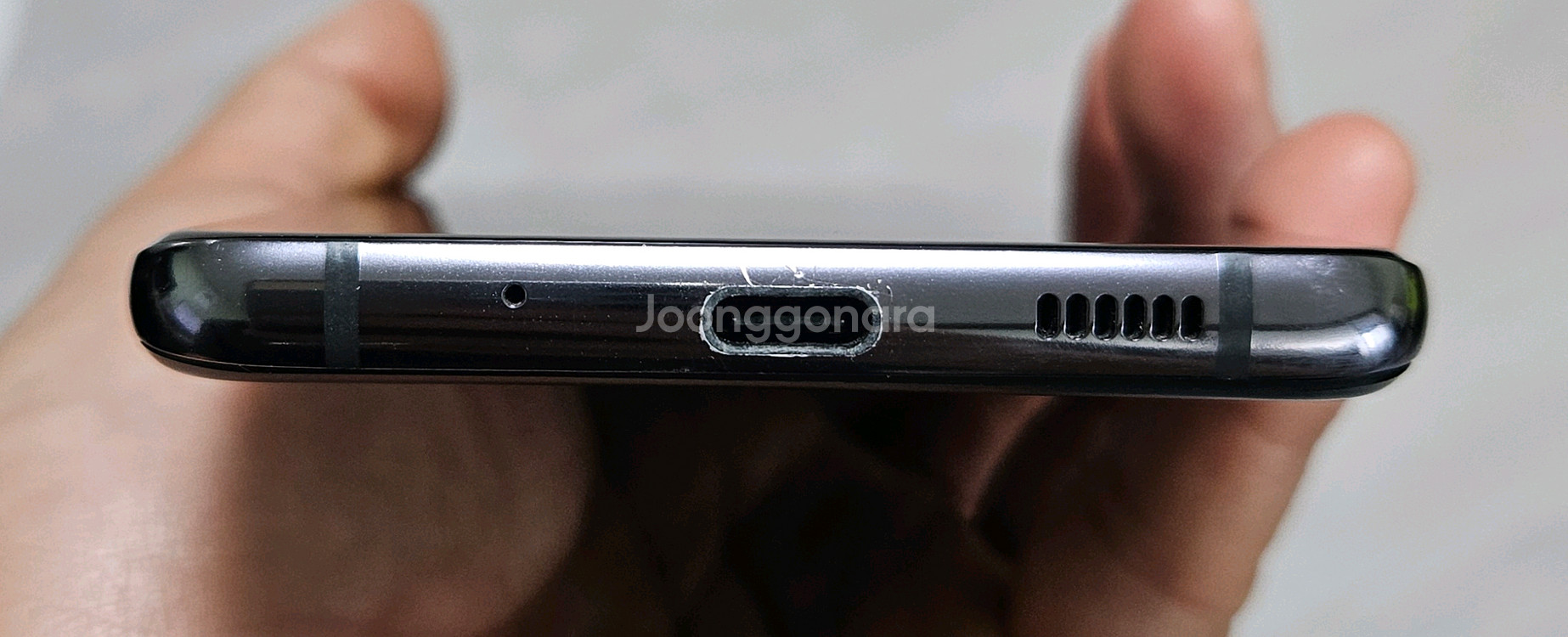 갤럭시 퀀텀2 블랙 128GB 싸게 팝니다.--3
