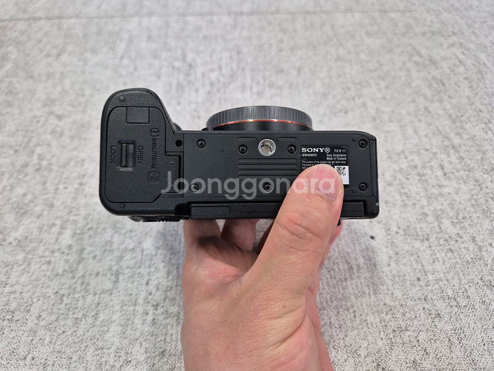 소니 a7C II 카메라--6