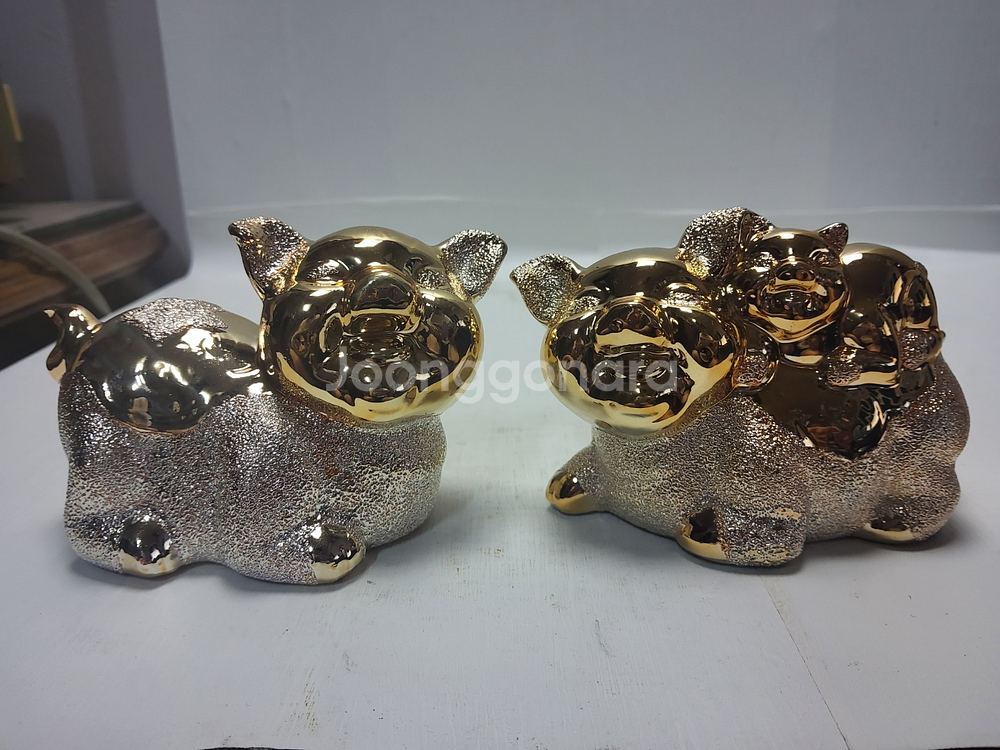 풍수지리 돼지 금도금 도자기 길이12cm 총무게410g--0