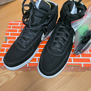 나이키 스투시 반달 하이 블랙 새상품