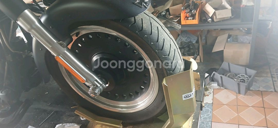 할리 팻보이 휠셋트 팝니다 타이어 포함--0