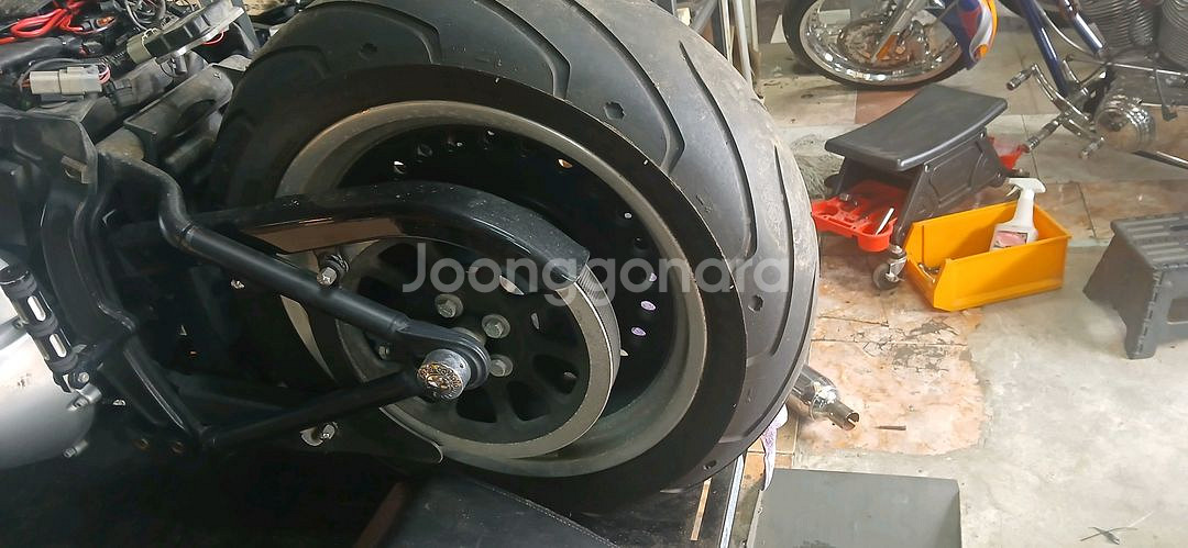 할리 팻보이 휠셋트 팝니다 타이어 포함--1