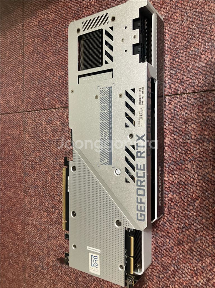 기가바이트 RTX 3090 VISION--1