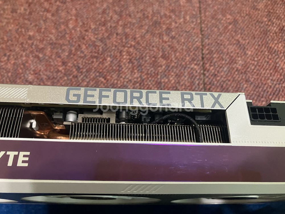 기가바이트 RTX 3090 VISION--3