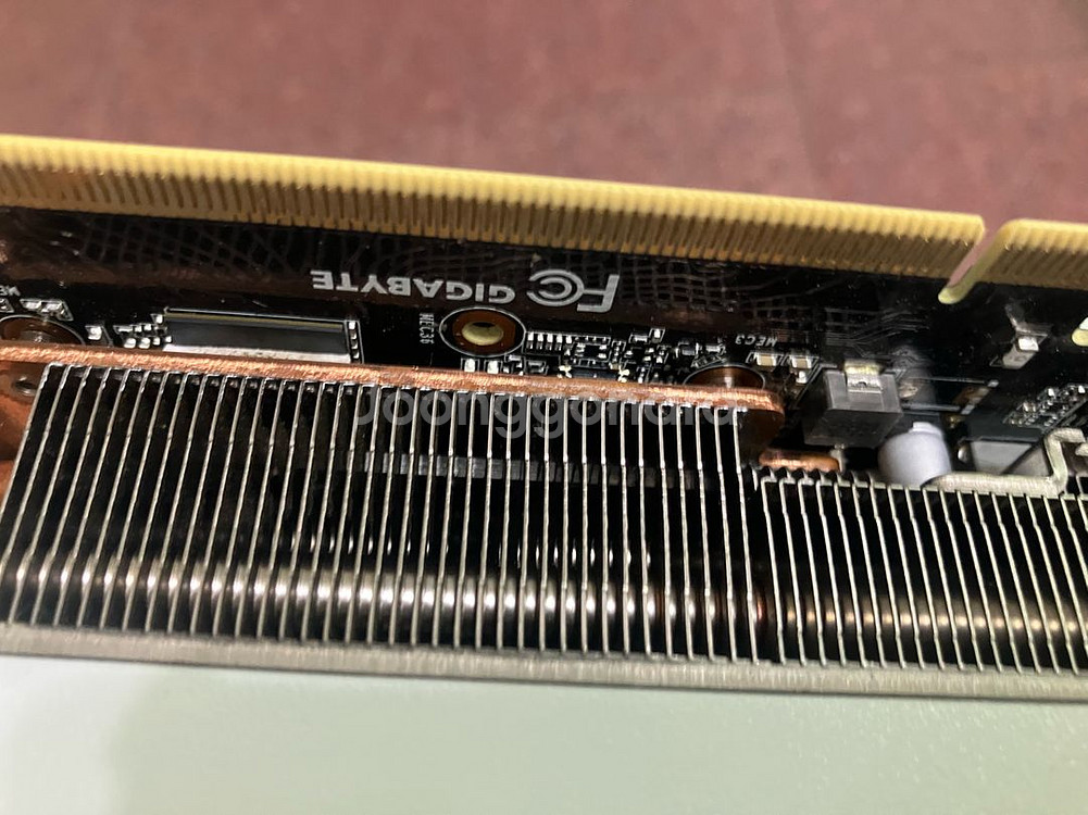 기가바이트 RTX 3090 VISION--5