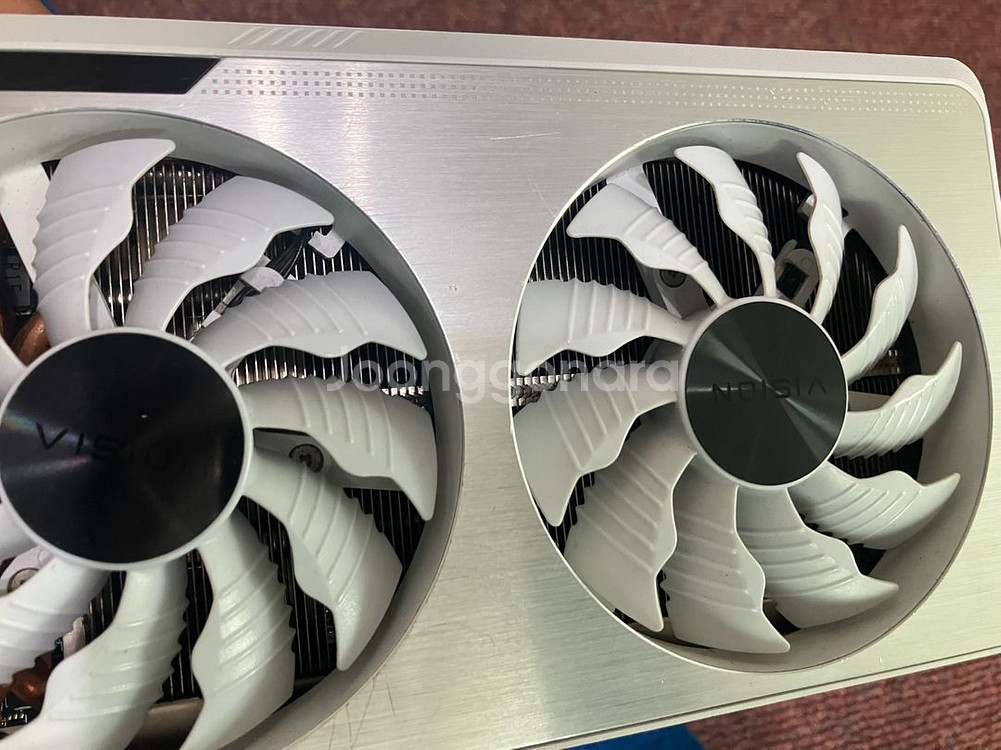 기가바이트 RTX 3090 VISION--7