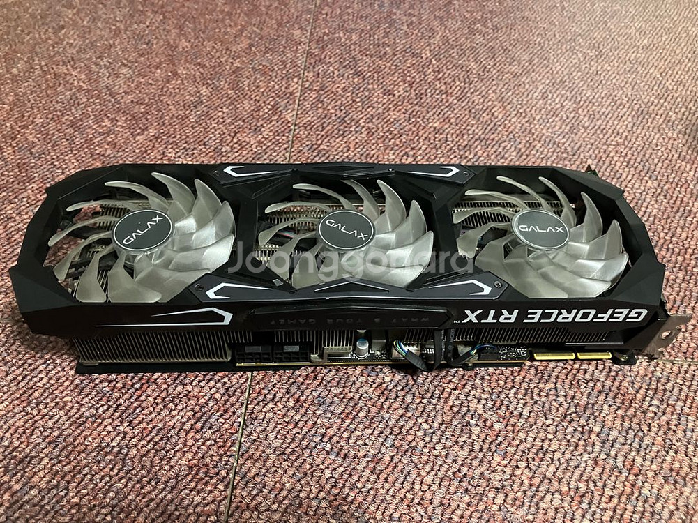 GIGABYTE RTX 3090 VISION--0