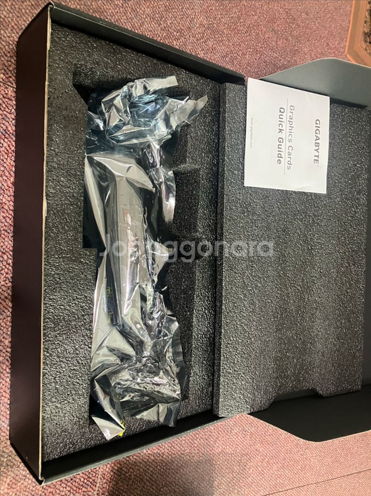 GIGABYTE RTX 3090 VISION--2