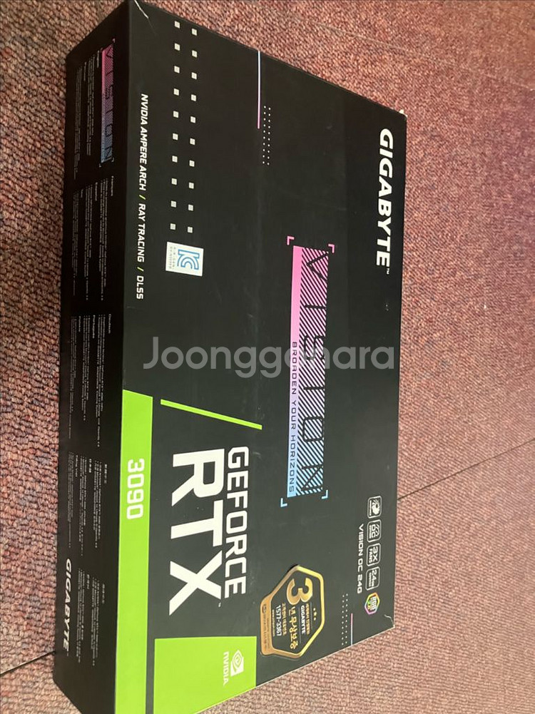 GIGABYTE RTX 3090 VISION--3