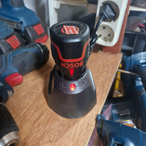 보쉬충전기보쉬배터리 10.8V 2가지일괄