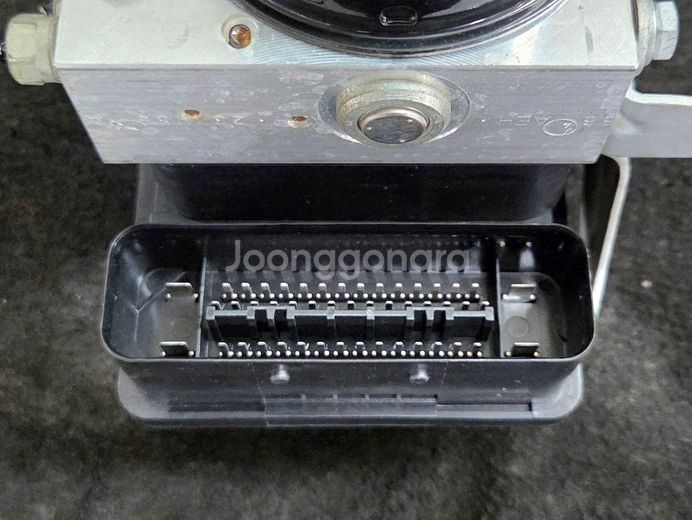 BMW E90 320i ABS모듈 DSC모듈 팝니다--3