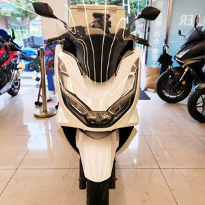 24년식 pcx125 팝니다
