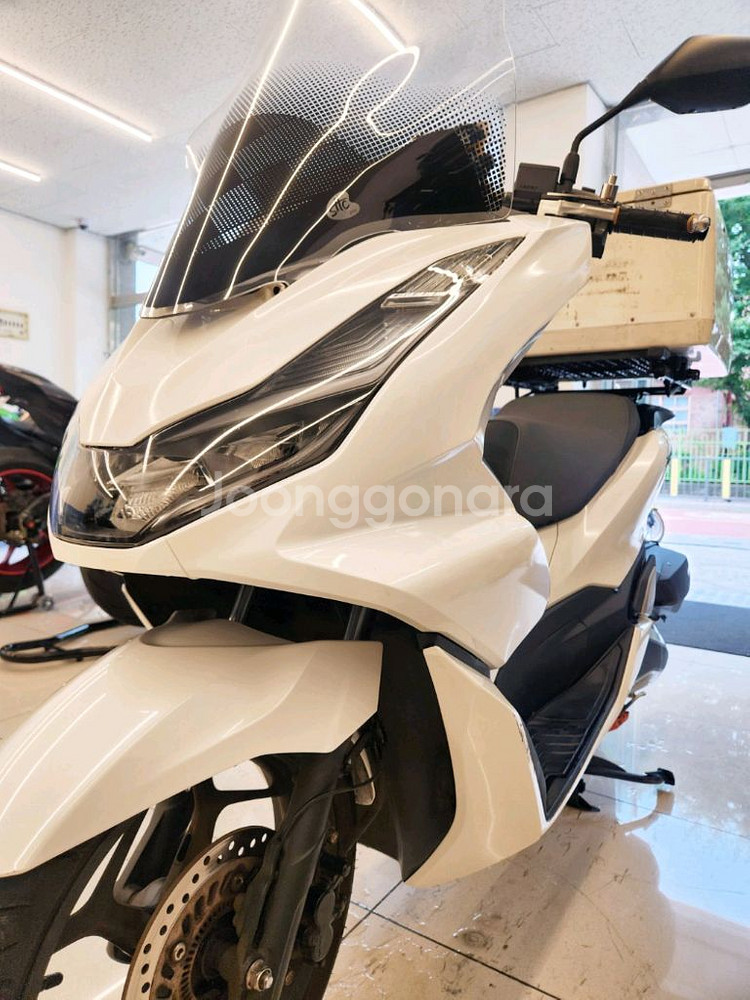 24년식 pcx125 팝니다--1